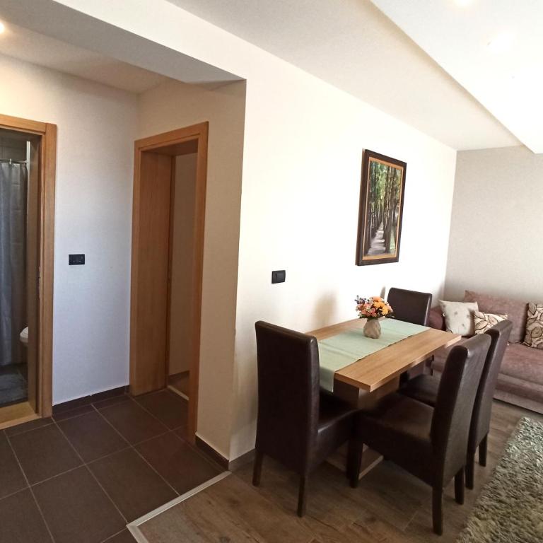 Modern Lux Apartment H8 at Milmari Resort - Apartment with Mountain View - 14