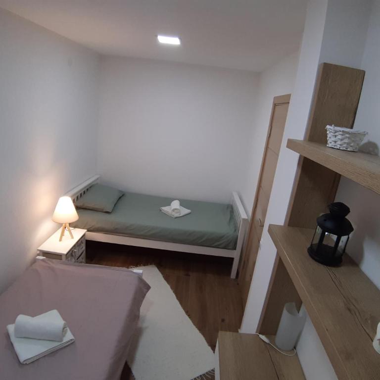 Serbian home, Gandijeva 162 - Apartman sa 2 Spavaće Sobe - 36