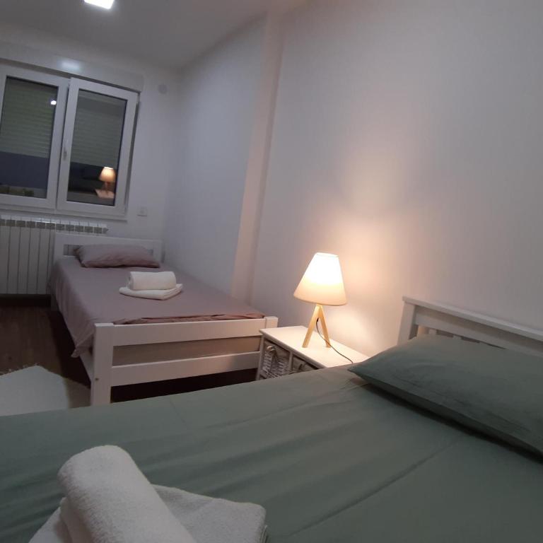 Serbian home, Gandijeva 162 - Apartman sa 2 Spavaće Sobe - 35