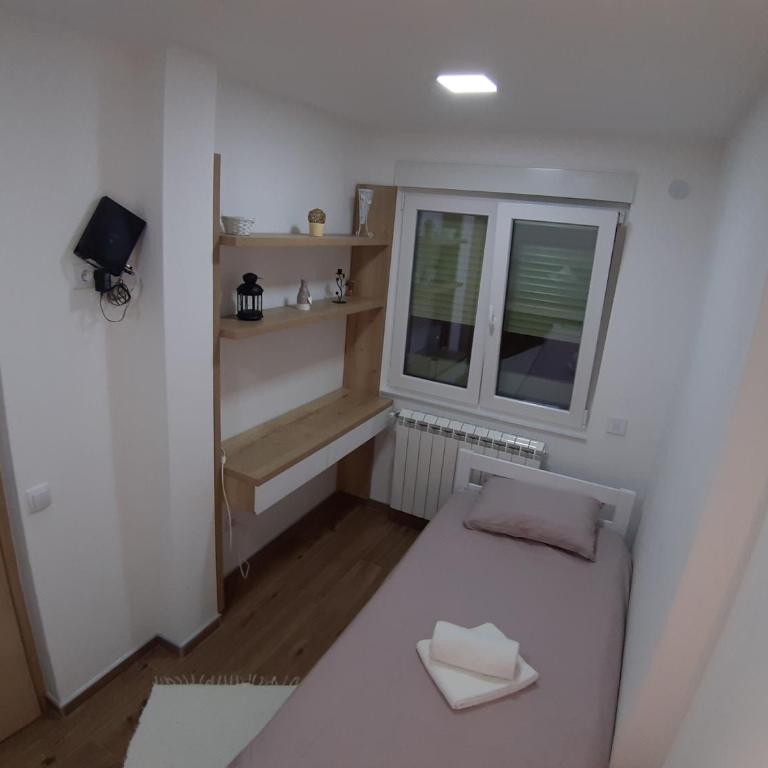 Serbian home, Gandijeva 162 - Apartman sa 2 Spavaće Sobe - 34