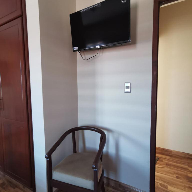 Hostal Palamas - Deluxe Double Room with Bath - 7