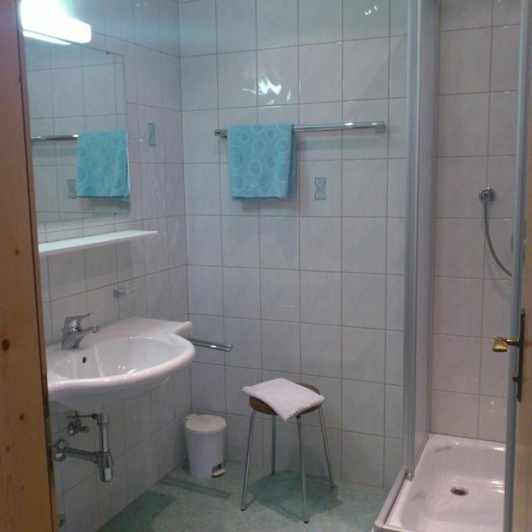 Landhaus Sabine - Apartment mit 2 Schlafzimmern und Dusche - 6