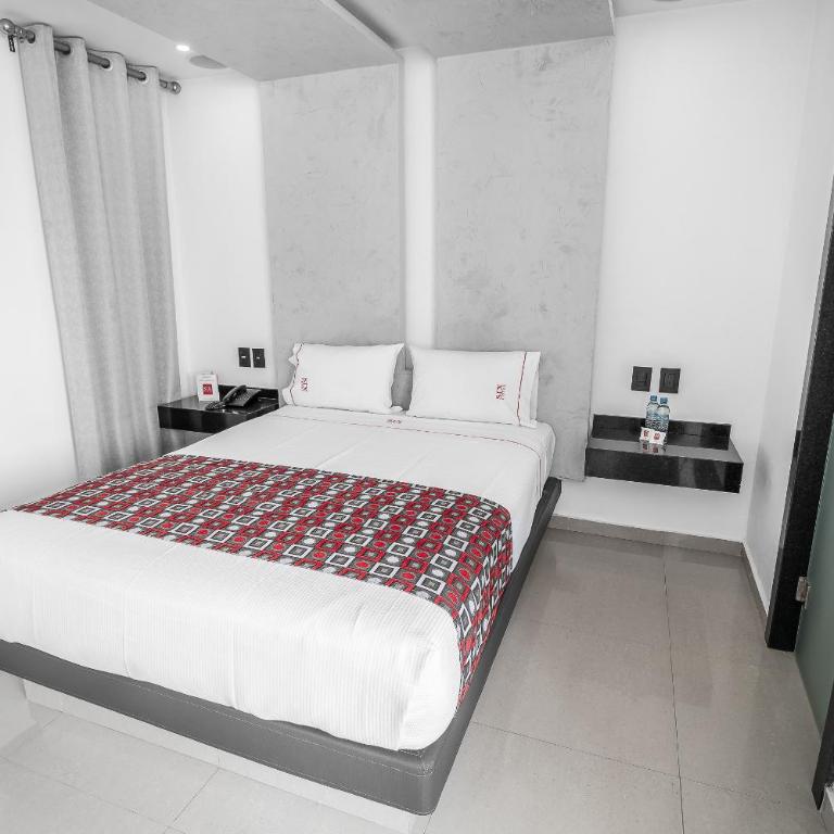 Six Hotel Guadalajara Expiatorio - Suite con bañera de hidromasaje - 10