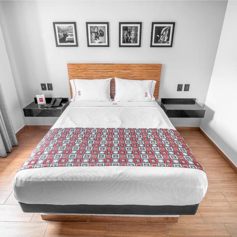 Six Hotel Guadalajara Expiatorio - Habitación con cama grande - 9