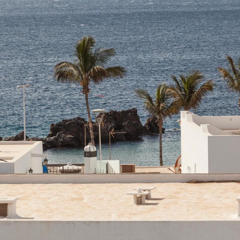 Apartamentos los volcanes luxury views - One-Bedroom Apartment with Terrace - 6