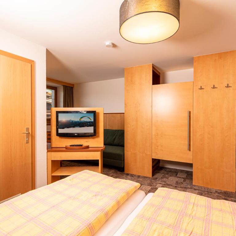 Hotel-Garni Pramstraller - Doppelzimmer - 2