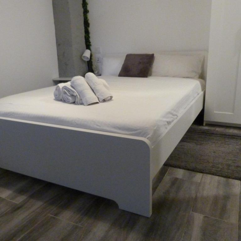 Intimo y Acogedor "algunos" con Bañera Hidromasaje - Studio with Spa Bath - 3