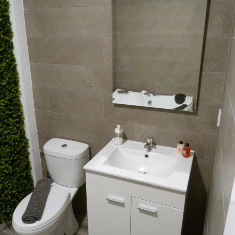 Intimo y Acogedor "algunos" con Bañera Hidromasaje - Studio with Spa Bath - 18