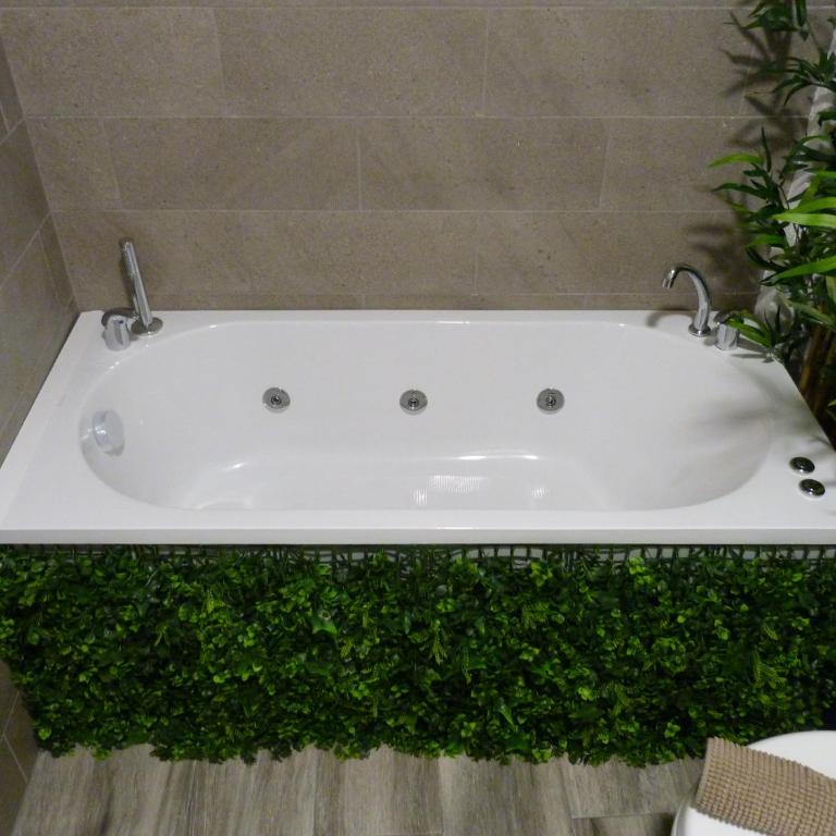 Intimo y Acogedor "algunos" con Bañera Hidromasaje - Studio with Spa Bath - 17