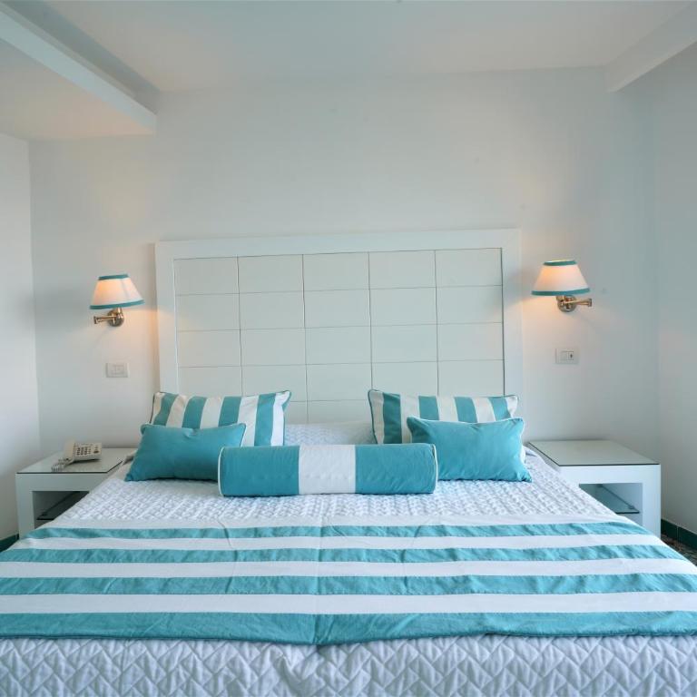 Grand Hotel President - Superior Double Room with Terrace and Outdoor Jacuzzi - 6