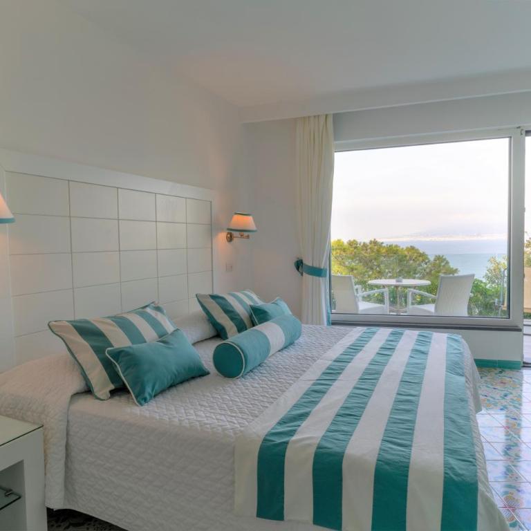 Grand Hotel President - Superior Double Room with Terrace and Outdoor Jacuzzi - 5