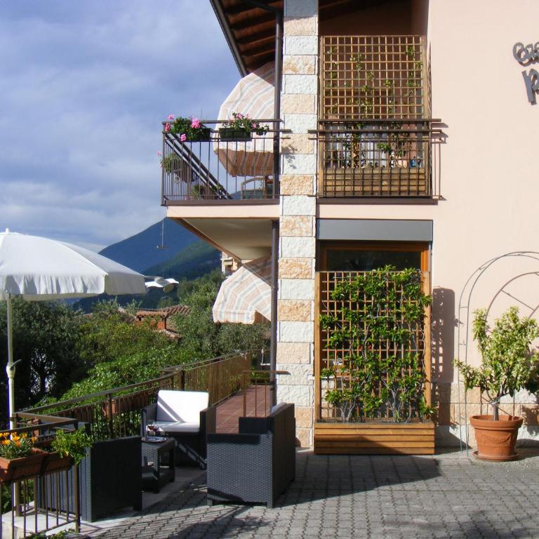 Casa Palmira - Appartamento con 2 Camere da Letto, Terrazza e Vista Lago - 15
