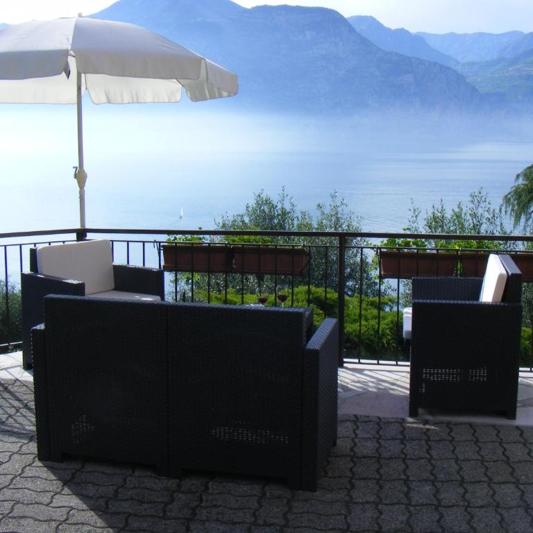 Casa Palmira - Appartamento con 2 Camere da Letto, Terrazza e Vista Lago - 14