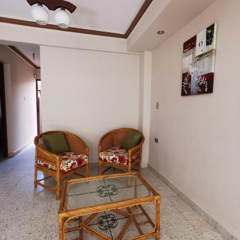 departamento céntrico y confortable - Two-Bedroom Apartment - 10