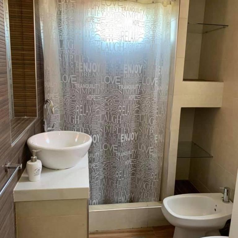 Dúplex de categoría a una cuadra de la playa - Casa de 3 dormitorios - 17