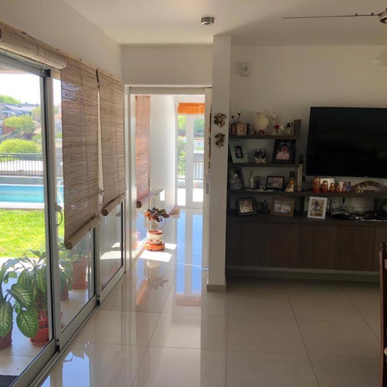 Casa en Barrio Cerrado - Three-Bedroom House - 8