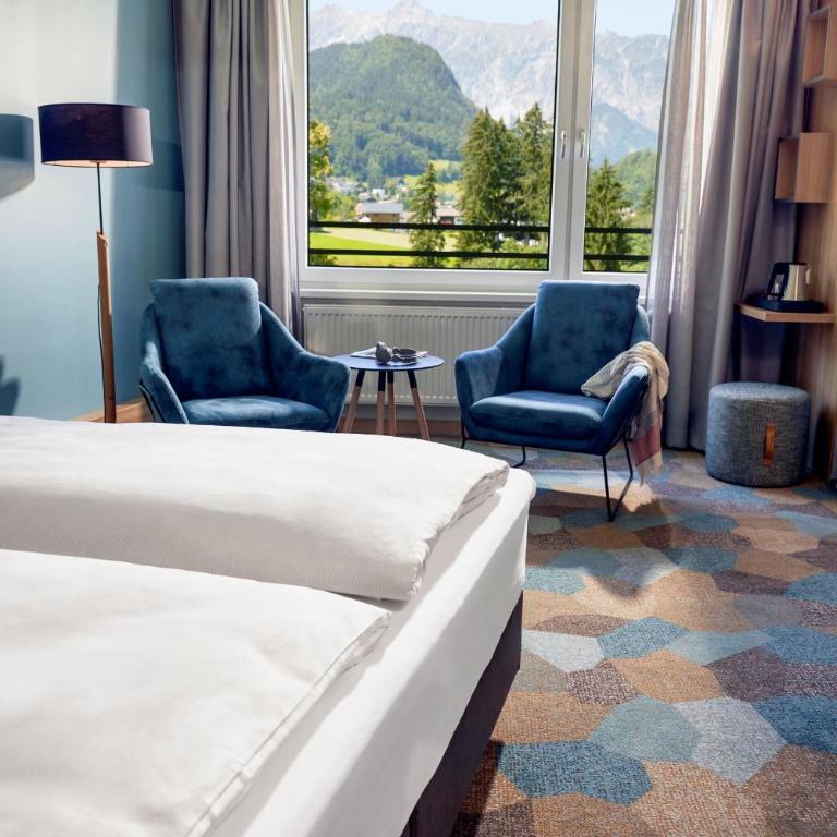 TUI BLUE Montafon - Deluxe Doppelzimmer mit Zustellbett - 2