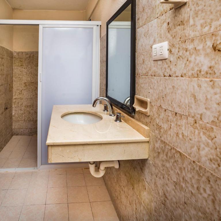 Hotel D Gomar - Standard Two Beds - 1