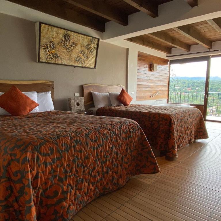 Hotel Santa Rosa - Deluxe Double Room with Two Double Beds - 11