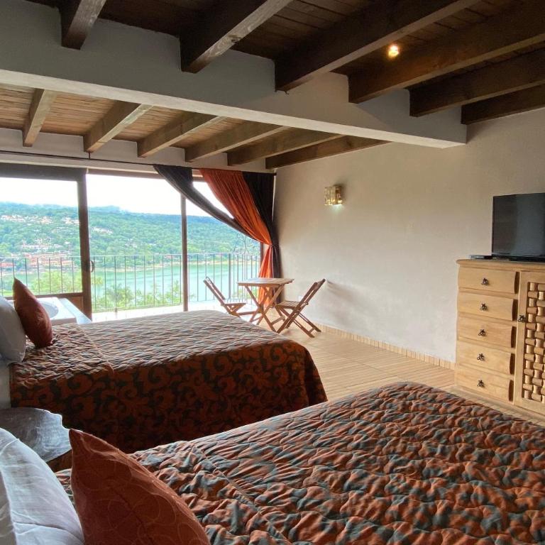 Hotel Santa Rosa - Deluxe Double Room with Two Double Beds - 10