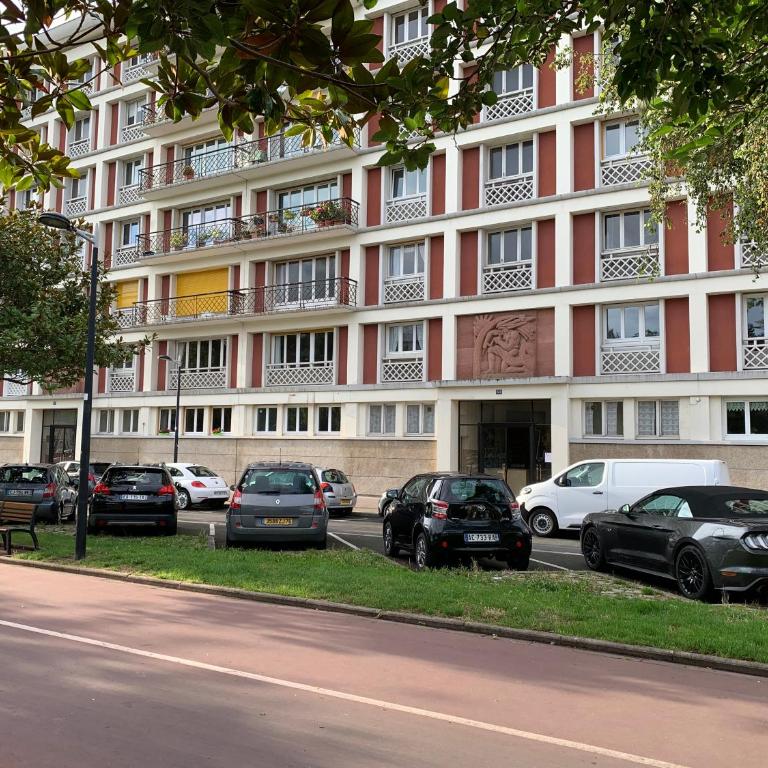 Foch - One-Bedroom Apartment - 8