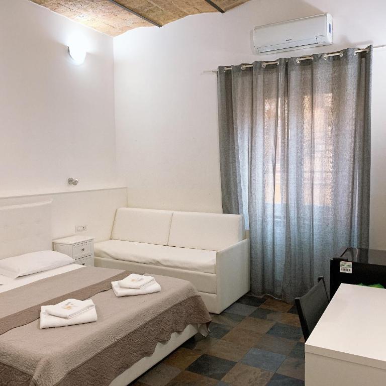 Golden Nice - Deluxe Triple Room - 12