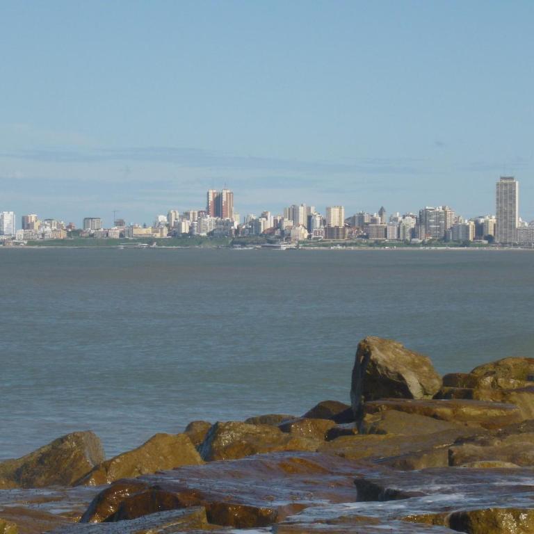 DEPTOS VIP en EDIFICIO FRENTE AL MAR-ZONA CONSTITUCION - Apartamento con vistas al mar - 2