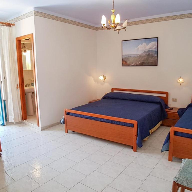 Casa Vittorio B&b - Triple Room with Terrace - 1