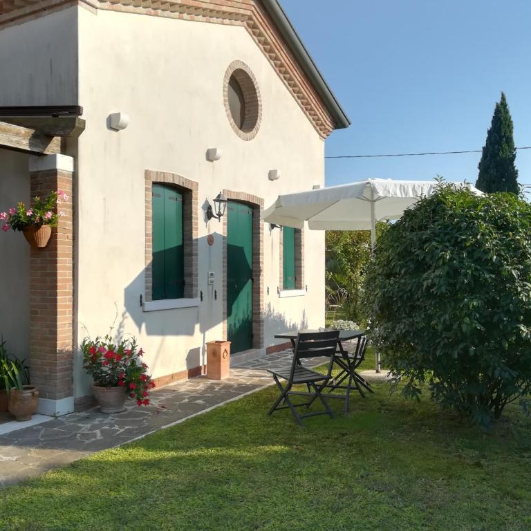 Casa Pianta - Camera Matrimoniale con Vista Giardino - 9