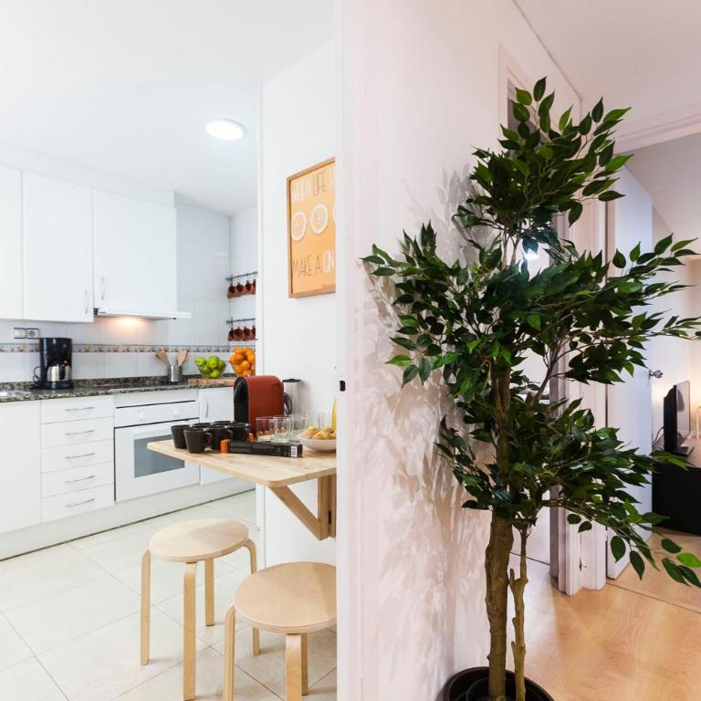 Be Barcelona Plaza Catalunya - Superior Four-Bedroom Apartment - Balmes, 12 - 13