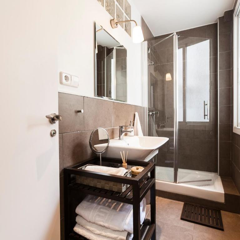 Be Barcelona Plaza Catalunya - Superior Four-Bedroom Apartment - Balmes, 12 - 17