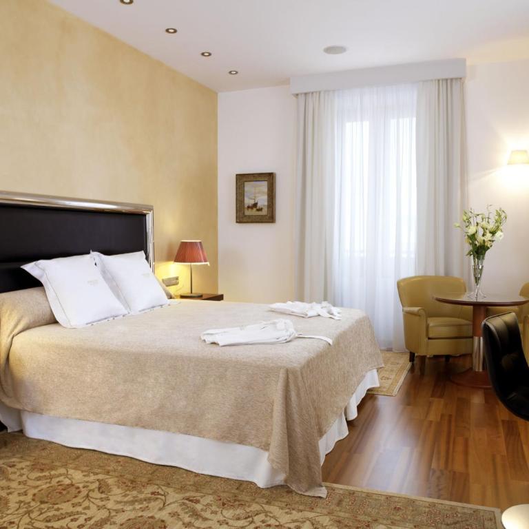 Mirador de Dalt Vila-Relais & Chateaux - Habitación Doble Superior - 1 o 2 camas - 1