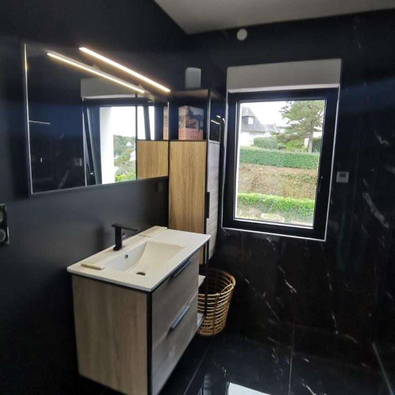 Villa l'hermine Vue mer exceptionnelle, prestation luxe contemporaine avec cinema et spa, borne voit électrique - Villa - 21