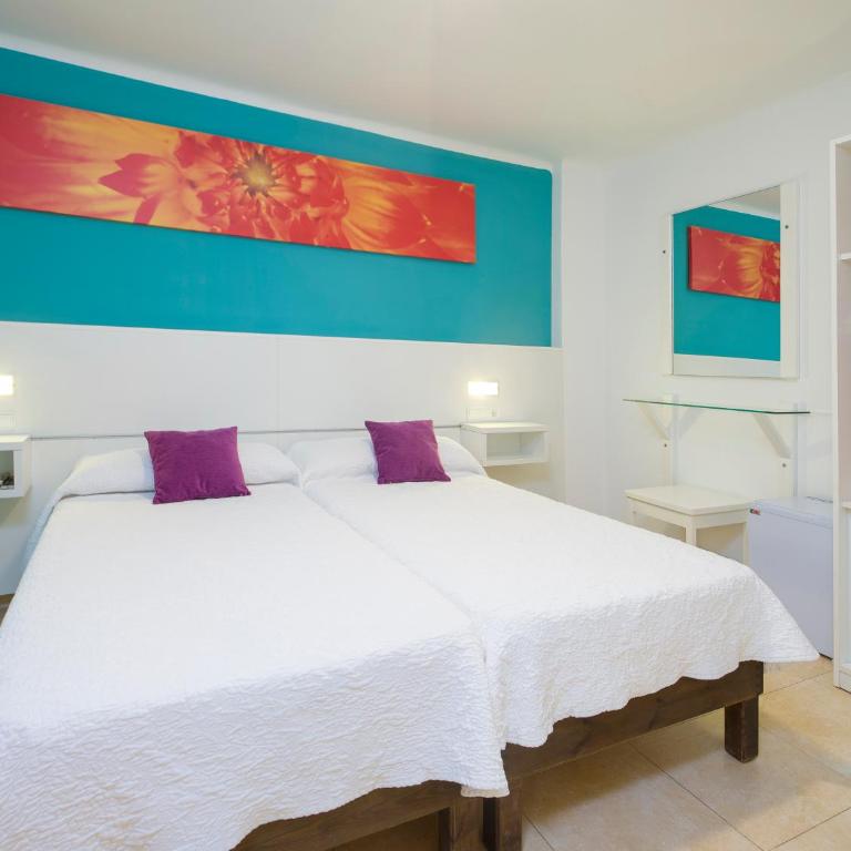 Hostal Costa Blanca - Habitación Doble - 1 o 2 camas - 6