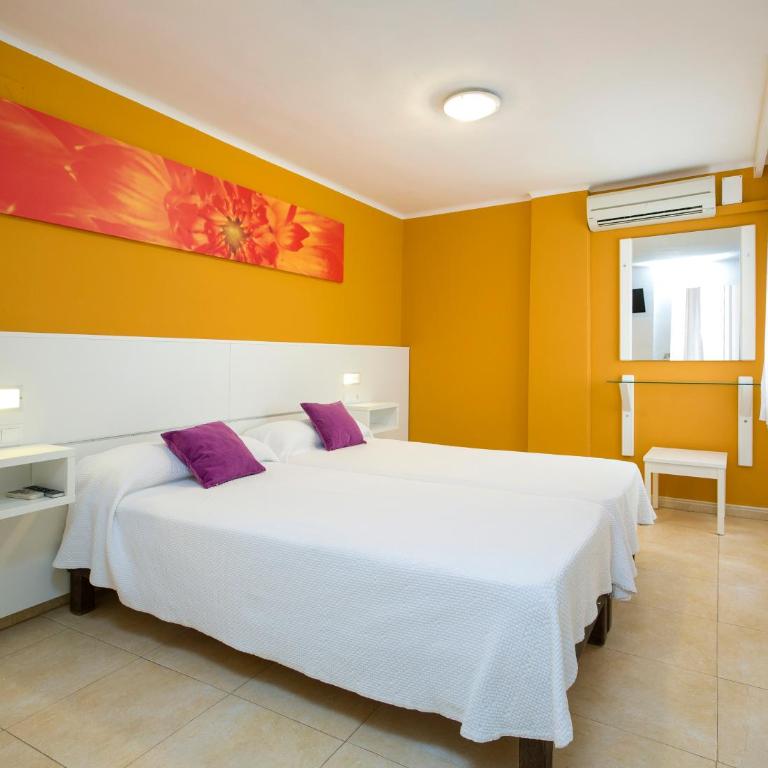 Hostal Costa Blanca - Habitación Doble - 1 o 2 camas - 8