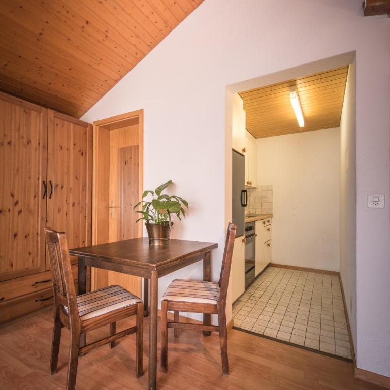 Central Wengen Wonderland: Mezzanine Studio for 4 - Apartment mit 1 Schlafzimmer - 8