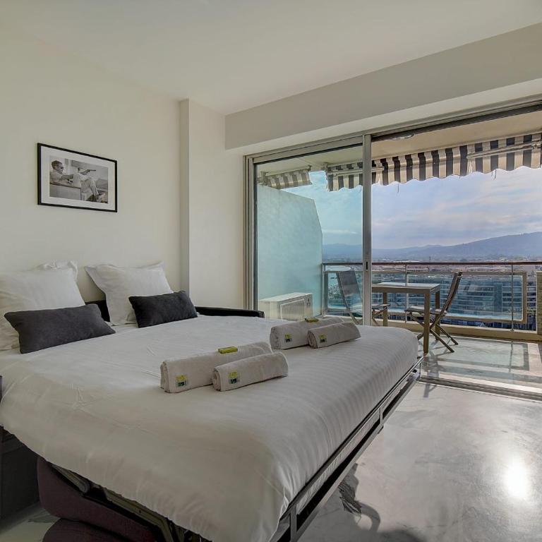 UPSTAYS Sea View Terrace 20m2 Studio - Studio - 4