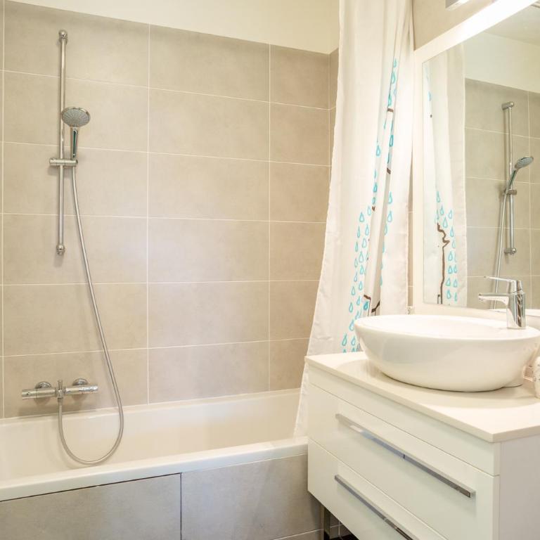 Parc Eugenie by Welcome to Cannes - Appartement - Vue sur Piscine - 5
