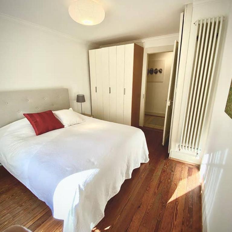 Your bright charming cocoon between lake and city - Apartment - 12