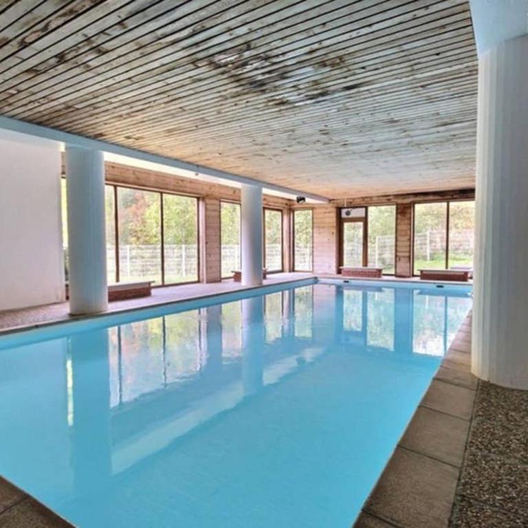 L'Enchalpe, Grand et lumineux studio avec coin montagne 5 personnes, 60m des pistes, PISCINE COUVERTE, WIFI, grand balcon expo EST, DRAPS NON COMPRIS - Studio - Vue sur Montagne - 2