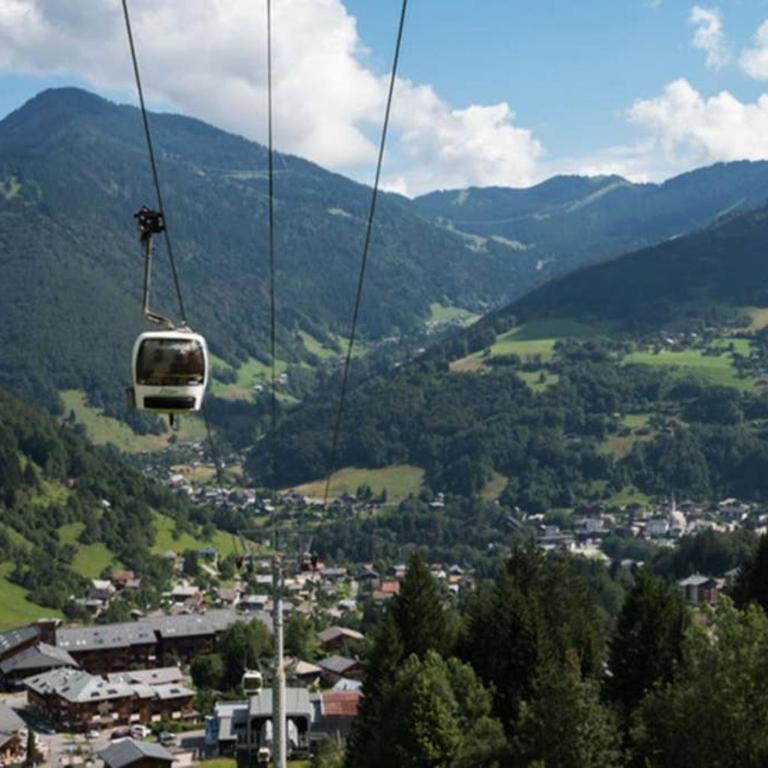 L'Enchalpe, Grand et lumineux studio avec coin montagne 5 personnes, 60m des pistes, PISCINE COUVERTE, WIFI, grand balcon expo EST, DRAPS NON COMPRIS - Studio - Vue sur Montagne - 29