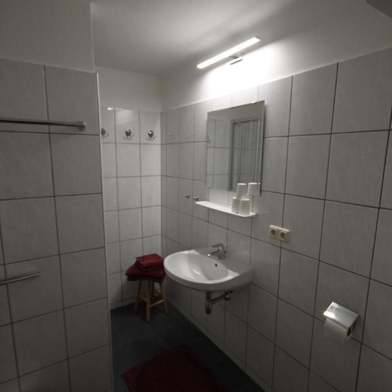 Pension Aberger - Joker Card inclusive - Dreibettzimmer mit Balkon - 1
