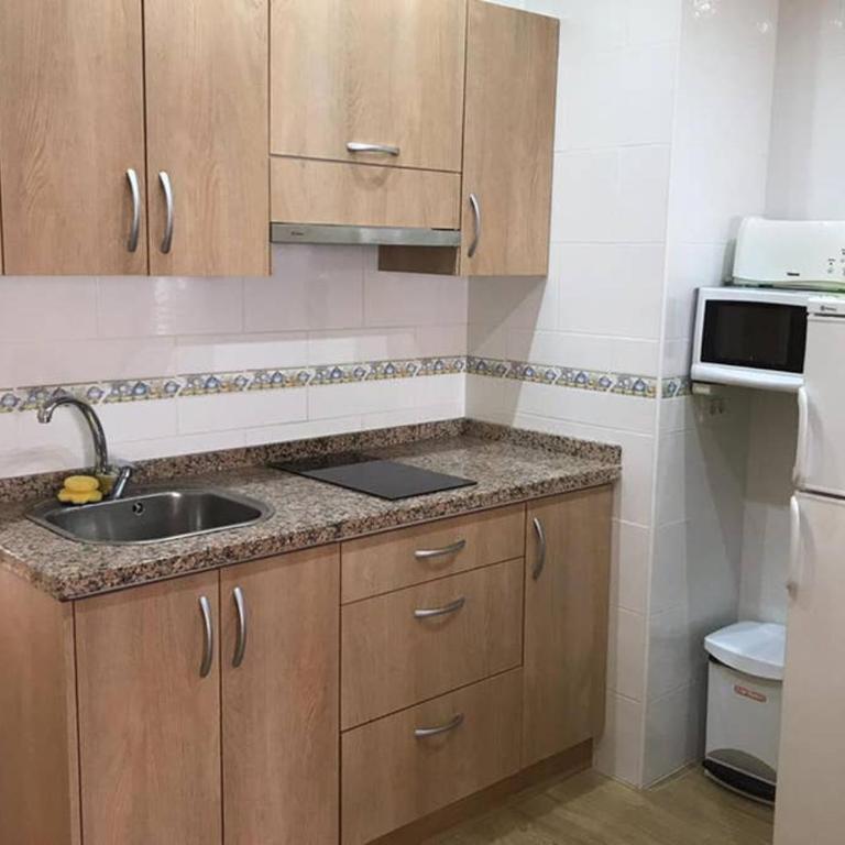 Toplage. Blick. Sauber. Günstig. Pool. Gepflegt - Apartamento de 1 dormitorio - 5