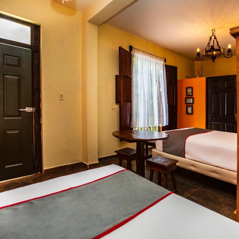 Casa Aluxes Hotel - Habitación Triple con vistas al jardín - 4