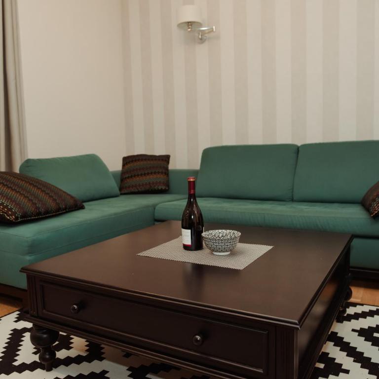 Opera 1 - One-Bedroom Apartment - 6