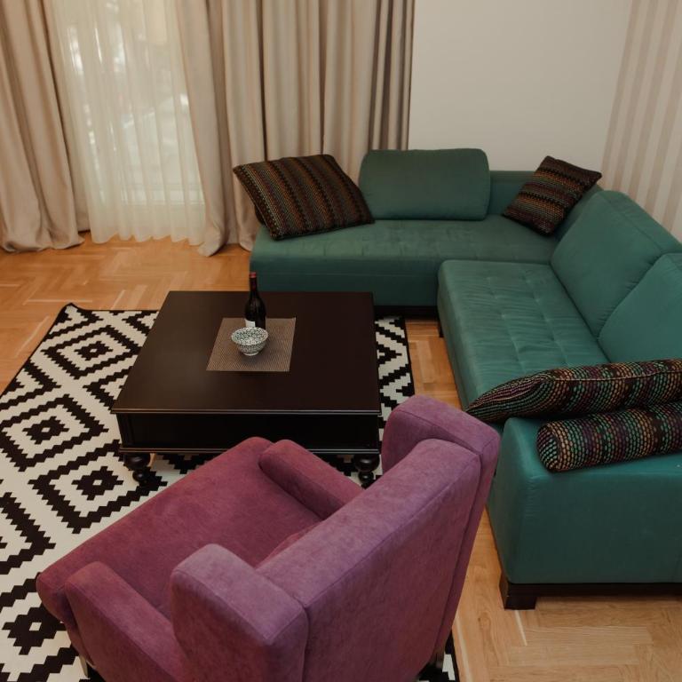Opera 1 - One-Bedroom Apartment - 3