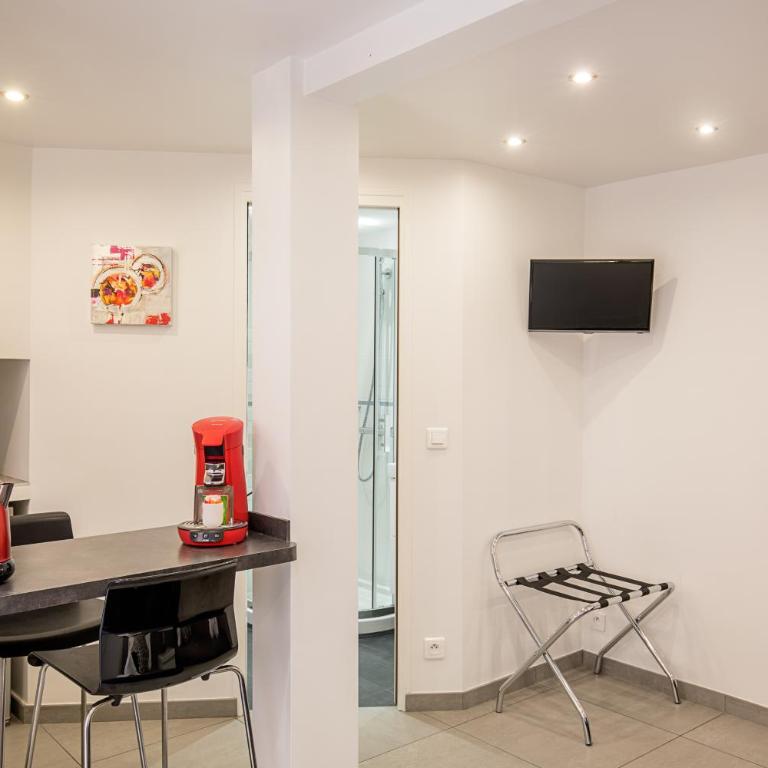 Hotel De L'Horloge - Studio Lits Jumeaux Supérieur - 5