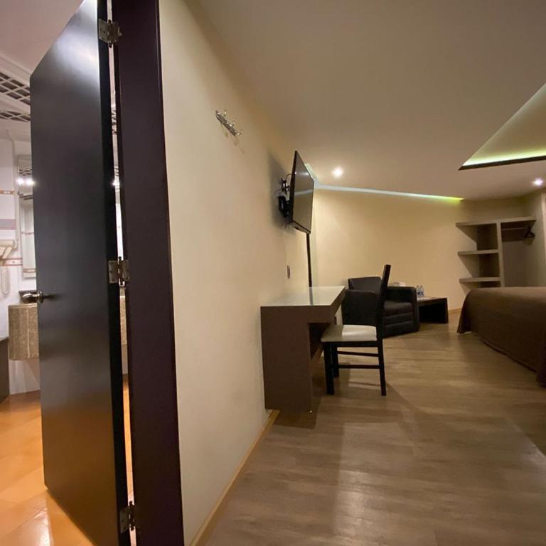 Hotel Escala Central del Norte - Deluxe Twin Room - 4