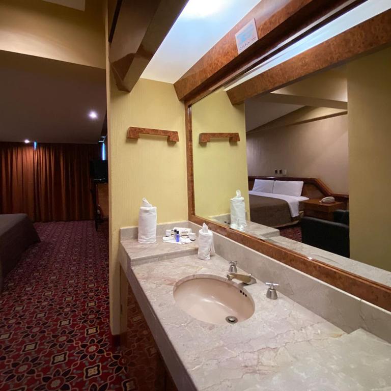 Hotel Escala Central del Norte - Standard Queen Room - 6