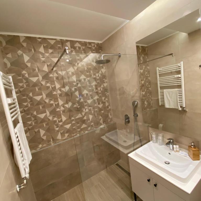 Stone Lux Apartman - One-Bedroom Apartment - 20